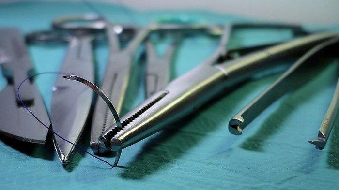 dr. Aris Ramdani Jelaskan Penggunaan Benang Jahitan Sesuai dengan Jenis ...
